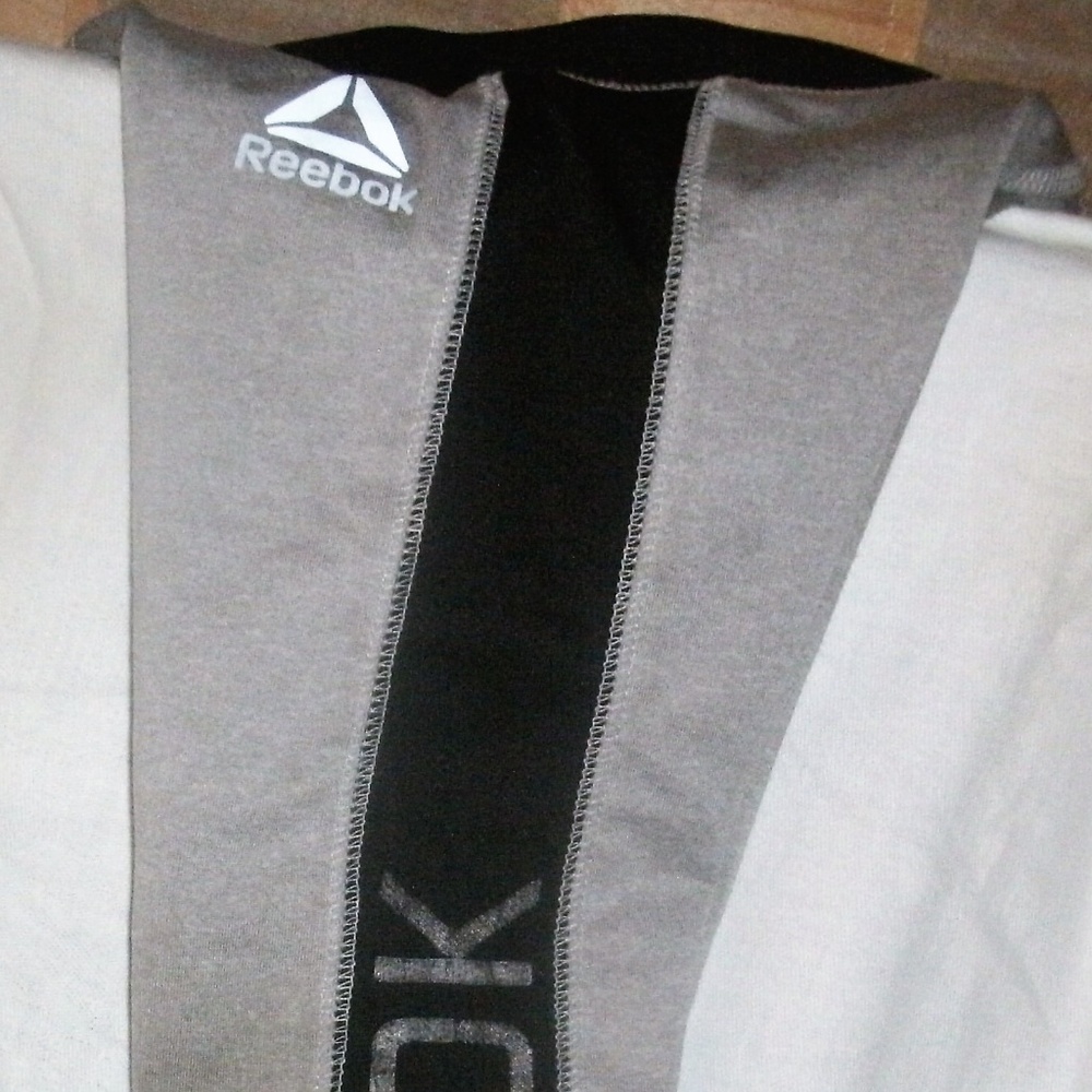 🥊#172 Reebok Leggings- black & grey